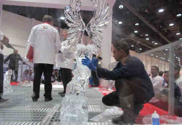 UAE ice carvers show off their best works of art-2